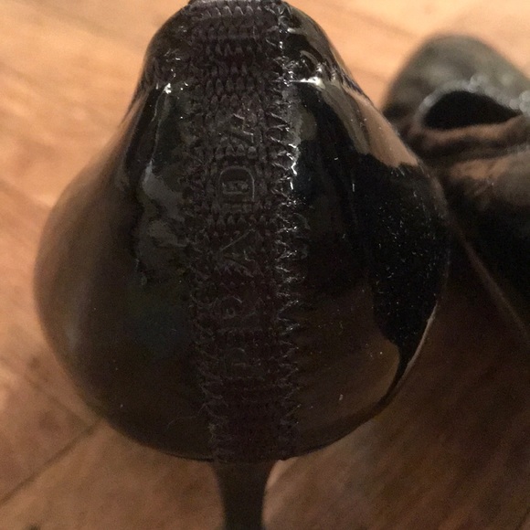 Prada black leather heels, super comfortable - Picture 3 of 6